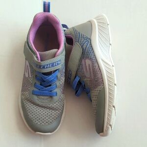 Skechers Kids' Gray and‎ Pink Sneakers Size 3